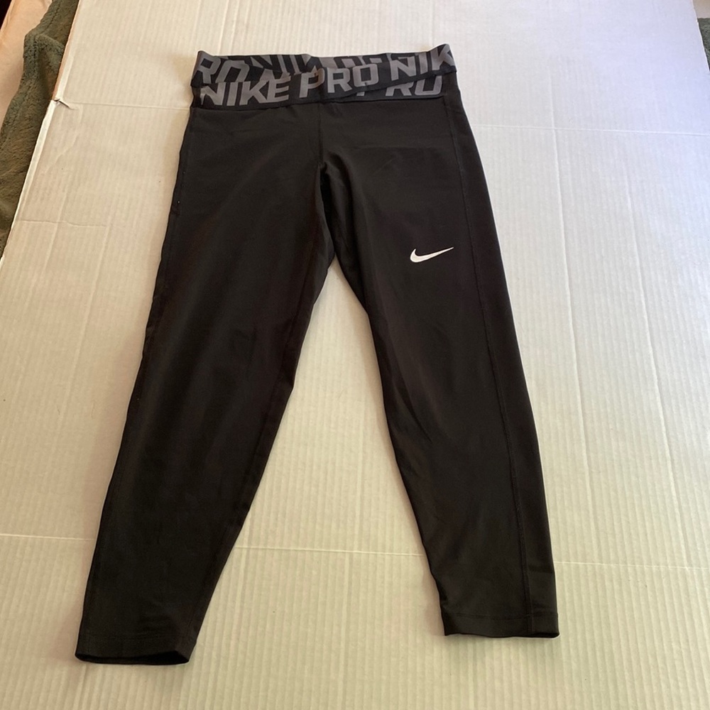 NikePro Dri-Fit Ankle Length Leggings
